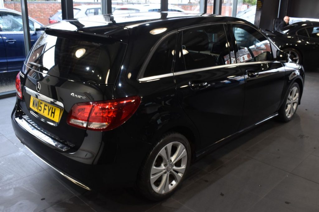 Used_2015_BLACK_MERCEDES-BENZ_B-CLASS_2