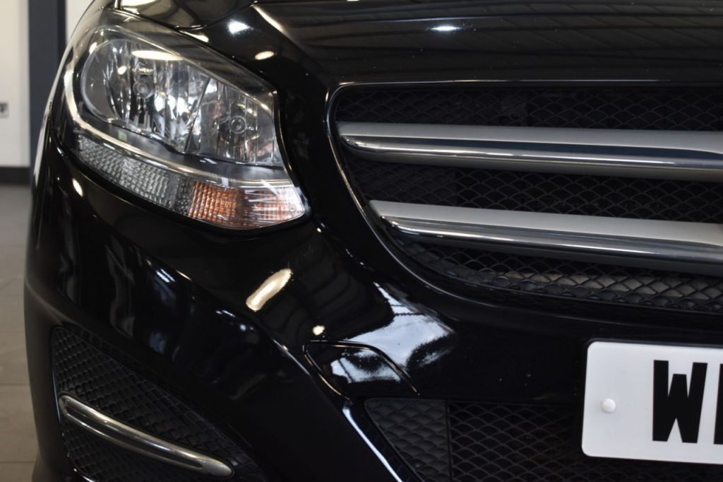 Used_2015_BLACK_MERCEDES-BENZ_B-CLASS_2