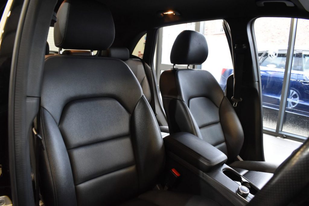 Used_2015_BLACK_MERCEDES-BENZ_B-CLASS_2