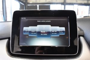 Used_2015_BLACK_MERCEDES-BENZ_B-CLASS_2