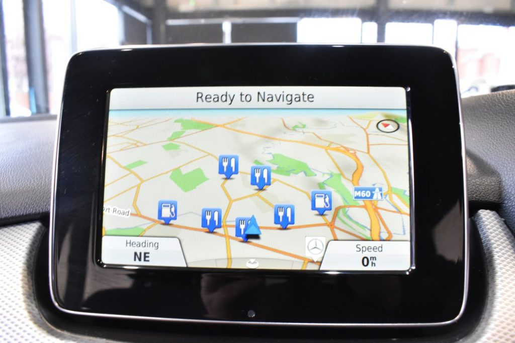 Used_2015_BLACK_MERCEDES-BENZ_B-CLASS_2