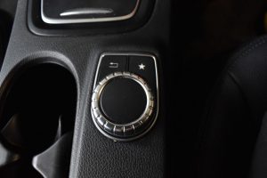 Used_2015_BLACK_MERCEDES-BENZ_B-CLASS_2