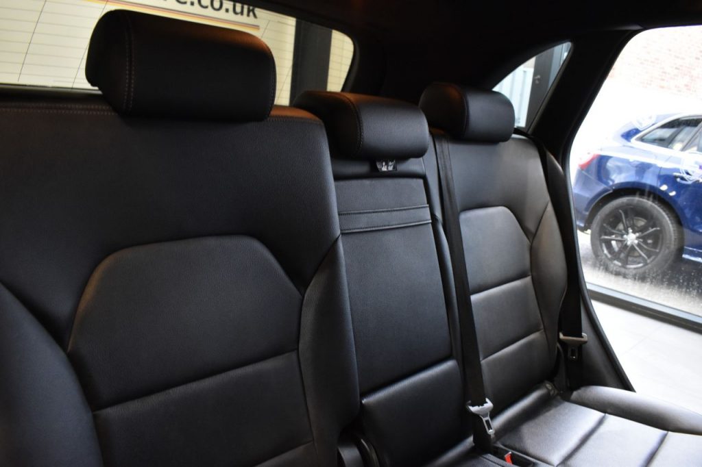 Used_2015_BLACK_MERCEDES-BENZ_B-CLASS_2