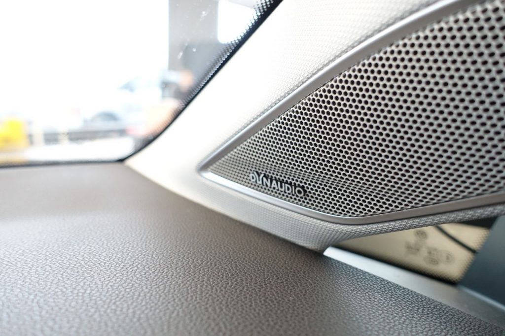 Used_2015_GREY_VOLKSWAGEN_GOLF_1