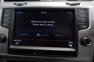 Used_2015_GREY_VOLKSWAGEN_GOLF_1