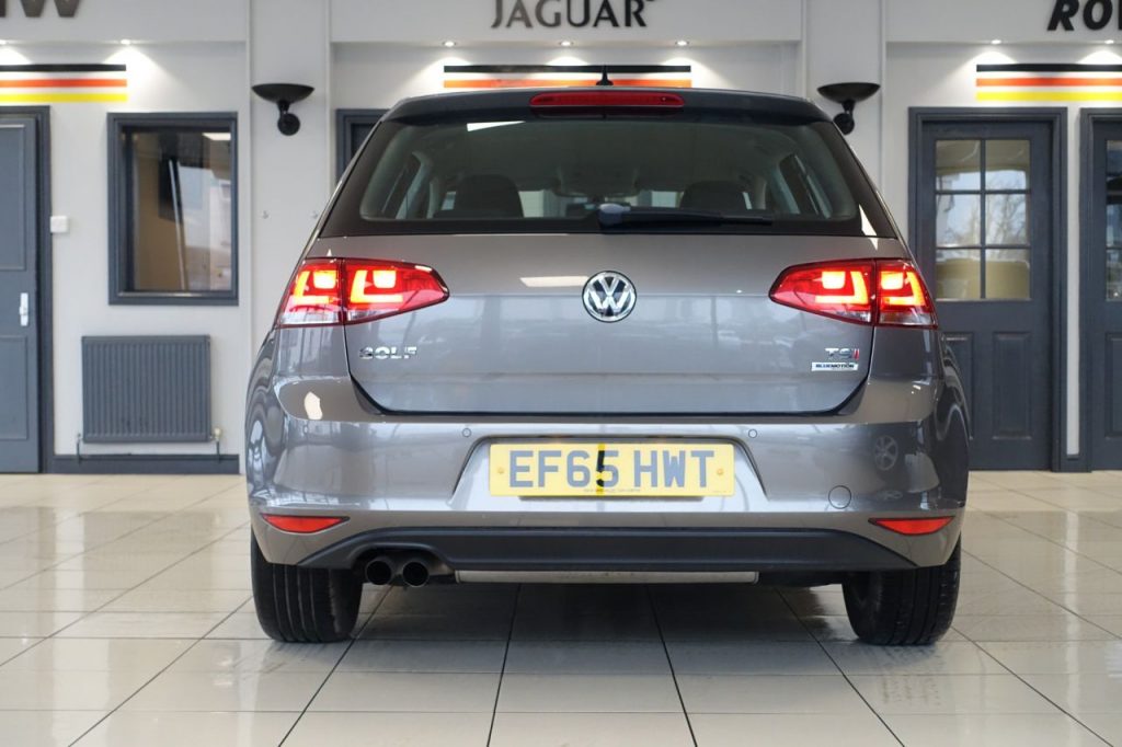 Used_2015_GREY_VOLKSWAGEN_GOLF_1