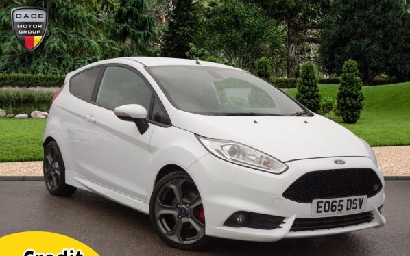 Used 2015 WHITE FORD FIESTA Hatchback 1.6 ST-3 3d 180 BHP (reg. 2015-09-08) for sale in Stockport