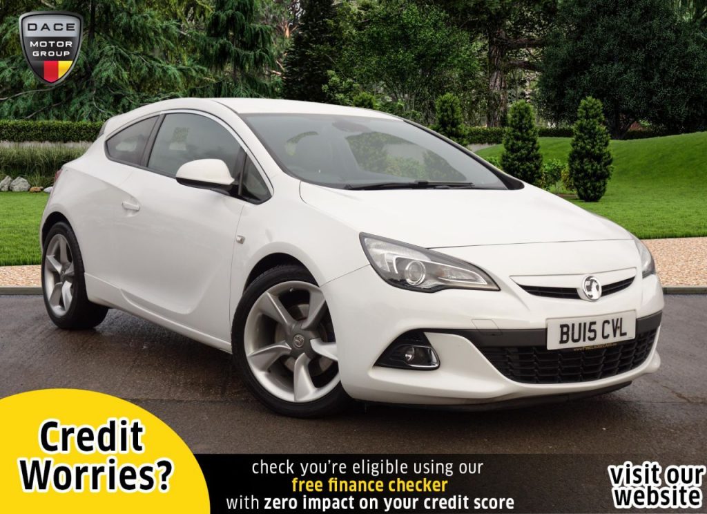 Used 2015 WHITE VAUXHALL ASTRA GTC Hatchback 2.0 CDTI BITURBO 3d 192 BHP (reg. 2015-03-01) for sale in Stockport