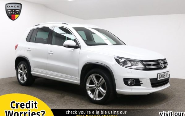 Used 2015 WHITE VOLKSWAGEN TIGUAN Estate 2.0 R LINE TDI BLUEMOTION TECHNOLOGY 4MOTION 5d 148 BHP (reg. 2015-09-01) for sale in Manchester