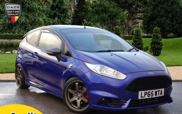 Used 2016 BLUE FORD FIESTA Hatchback 1.6 ST-3 3d 180 BHP (reg. 2016-01-29) for sale in Stockport