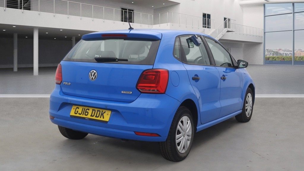 Used_2016_BLUE_VOLKSWAGEN_POLO_1