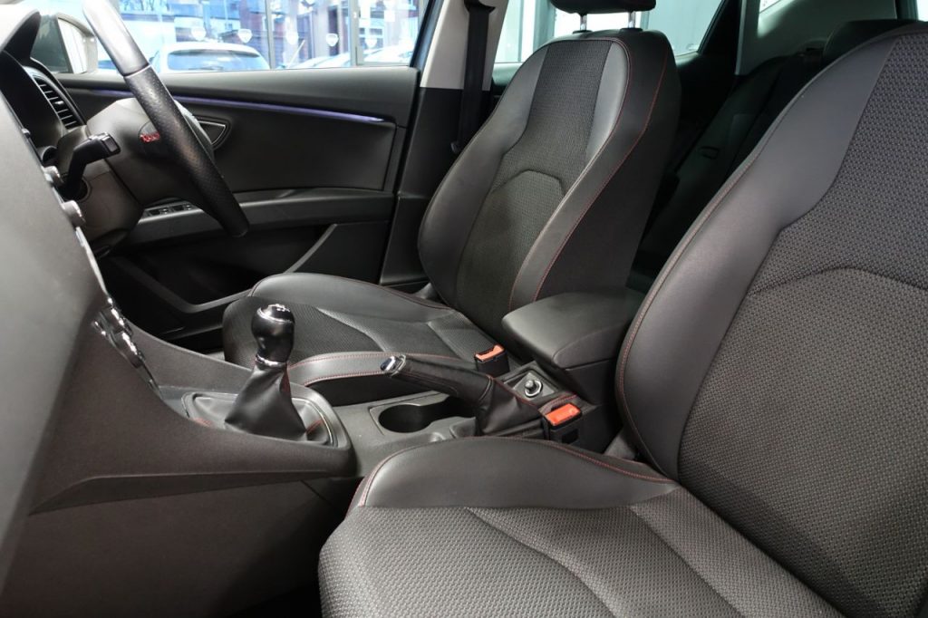 Used_2016_GREY_SEAT_LEON_1