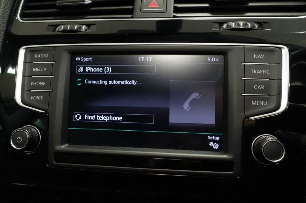 Used_2016_GREY_VOLKSWAGEN_GOLF_1