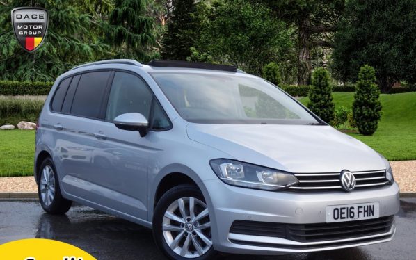Used 2016 SILVER VOLKSWAGEN TOURAN MPV 2.0 SE FAMILY TDI BLUEMOTION TECHNOLOGY 5d 148 BHP (reg. 2016-07-09) for sale in Stockport