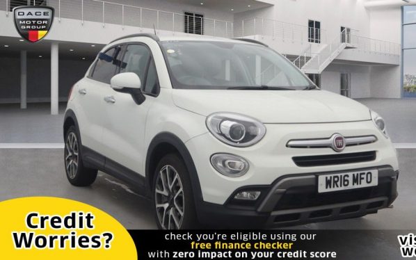 Used 2016 WHITE FIAT 500X Hatchback 1.6 MULTIJET CROSS PLUS 5d 120 BHP (reg. 2016-03-31) for sale in Manchester