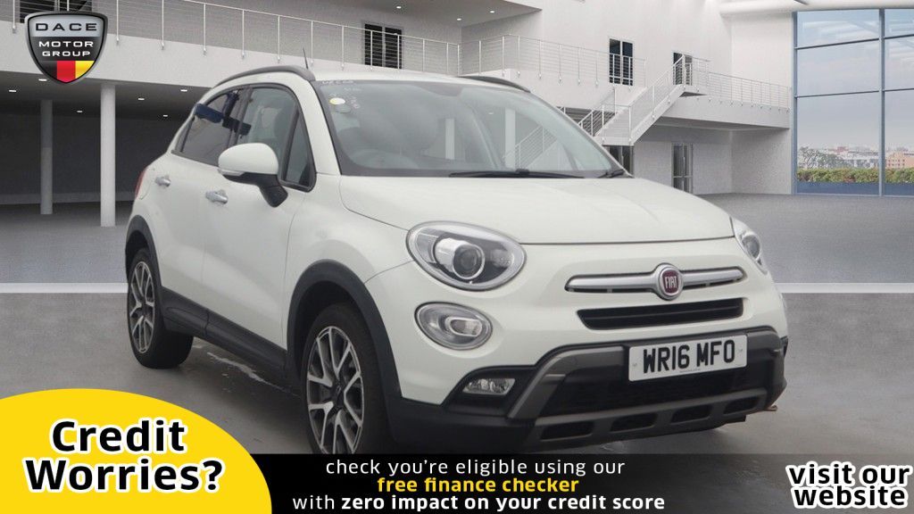 Used 2016 WHITE FIAT 500X Hatchback 1.6 MULTIJET CROSS PLUS 5d 120 BHP (reg. 2016-03-31) for sale in Manchester