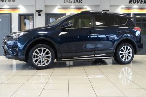 Used_2017_BLUE_TOYOTA_RAV4_2