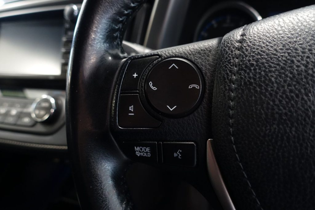 Used_2017_BLUE_TOYOTA_RAV4_2