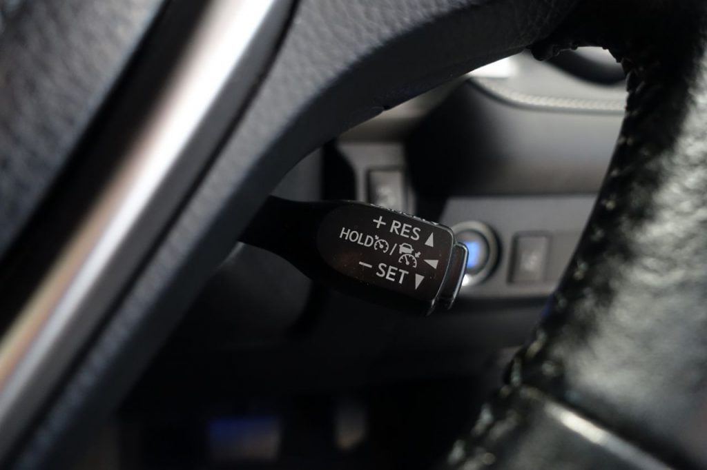 Used_2017_BLUE_TOYOTA_RAV4_2