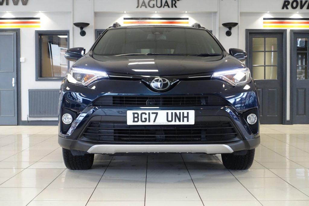 Used_2017_BLUE_TOYOTA_RAV4_2