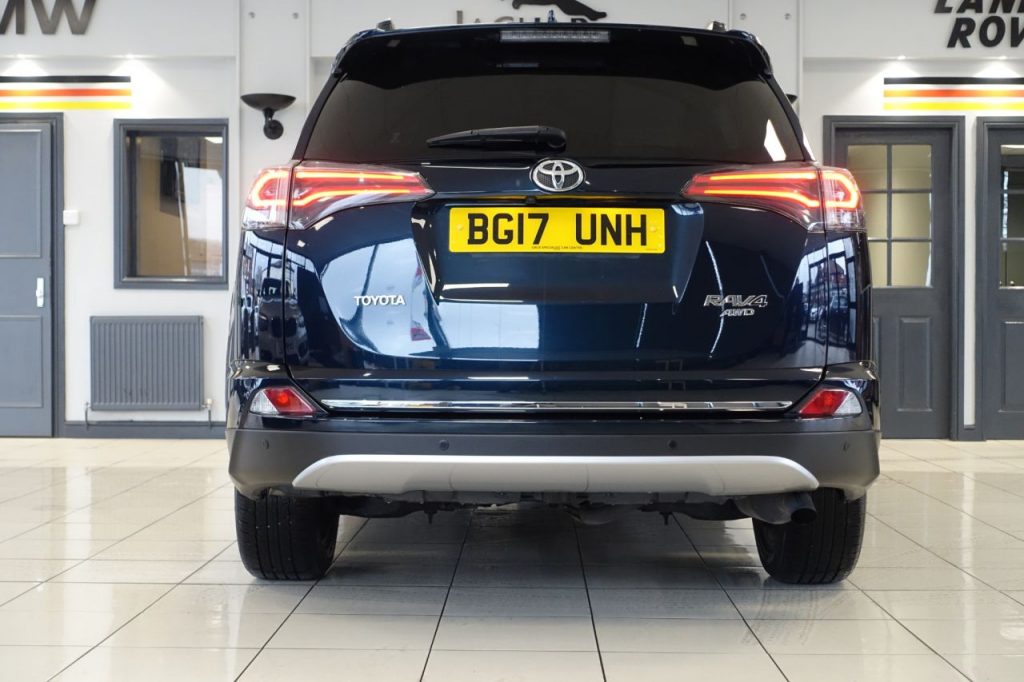 Used_2017_BLUE_TOYOTA_RAV4_2