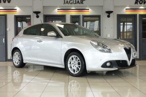 Used 2017 SILVER ALFA ROMEO GIULIETTA Hatchback 2.0 JTDM-2 SUPER 5d 150 BHP (reg. 2017-03-31) for sale in Wilmslow