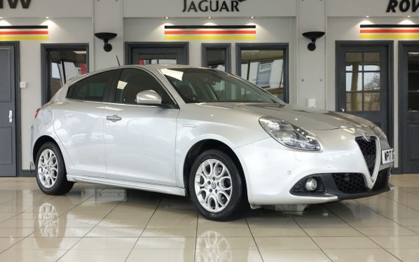 Used 2017 SILVER ALFA ROMEO GIULIETTA Hatchback 2.0 JTDM-2 SUPER 5d 150 BHP (reg. 2017-03-31) for sale in Wilmslow