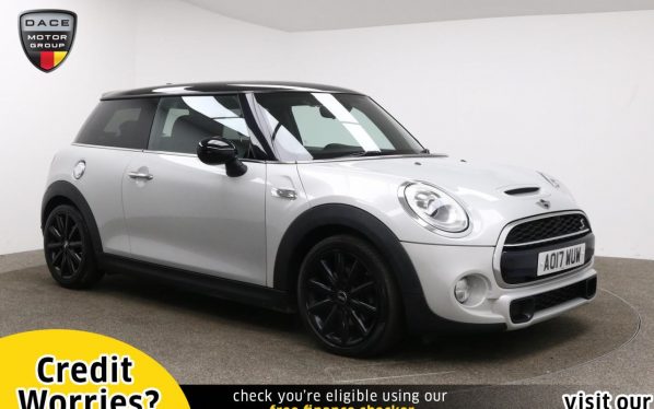 Used 2017 SILVER MINI HATCH COOPER Hatchback 2.0 COOPER S 3d AUTO 189 BHP (reg. 2017-05-05) for sale in Manchester