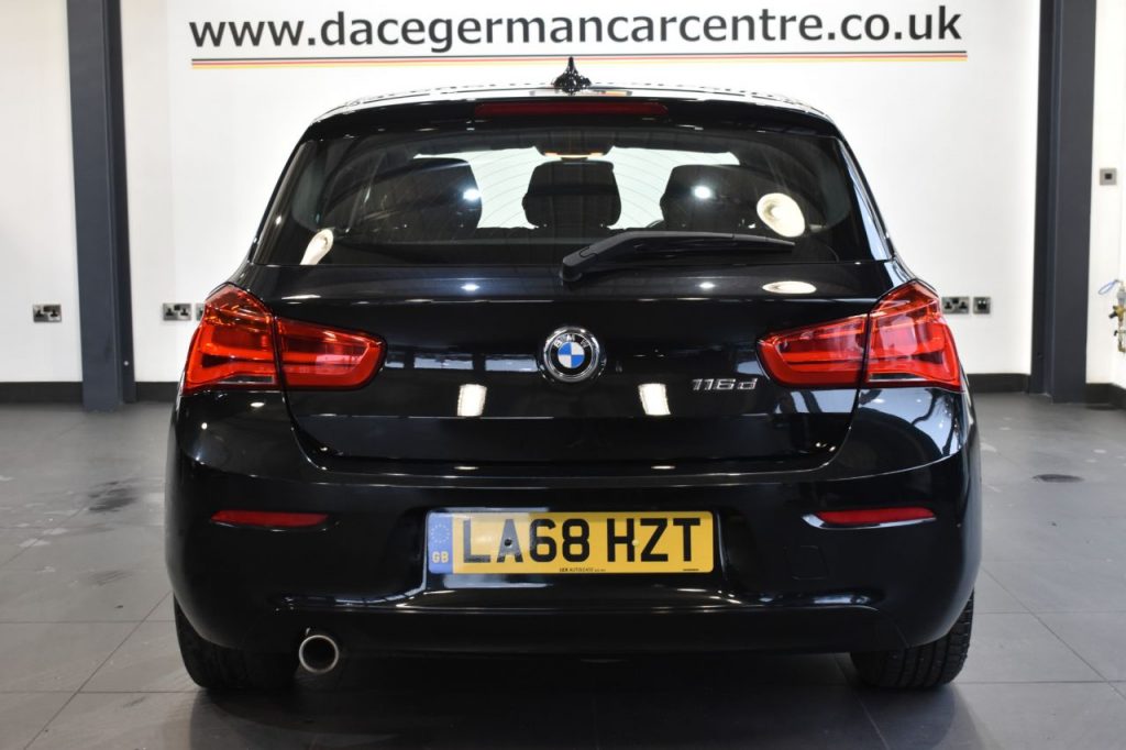 Used_2019_BLACK_BMW_1-SERIES_1
