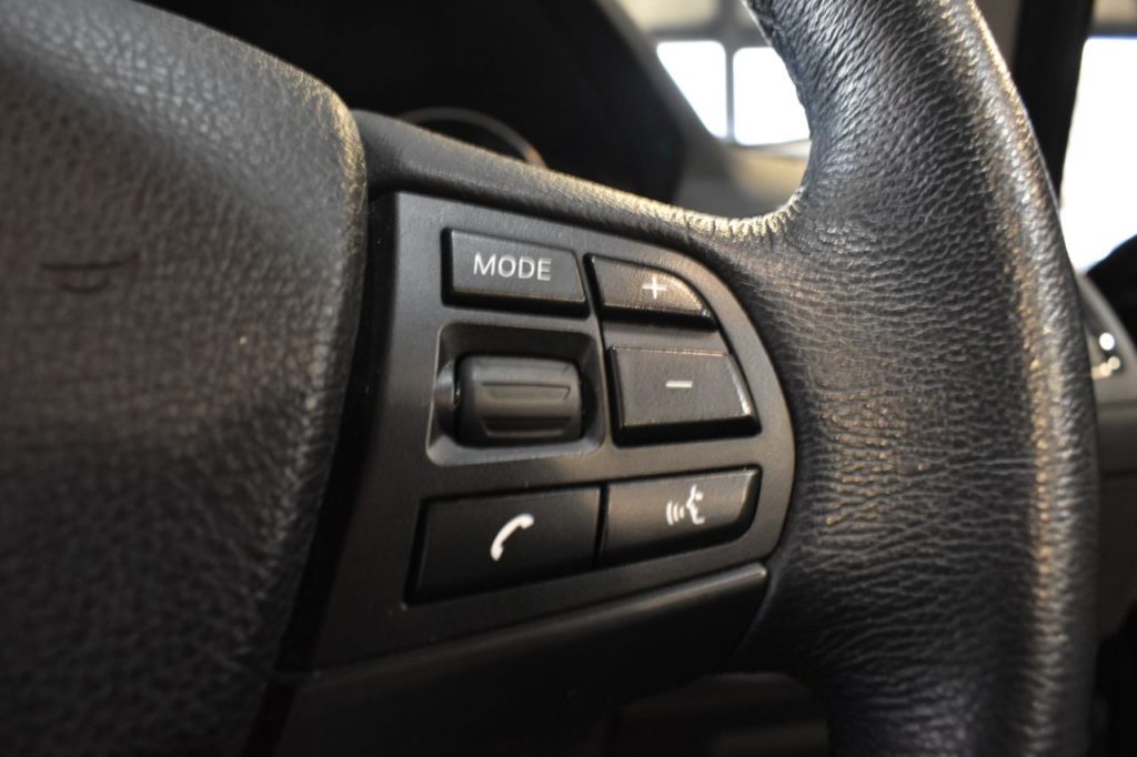 Used_2019_BLACK_BMW_1-SERIES_1