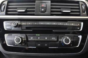 Used_2019_BLACK_BMW_1-SERIES_1
