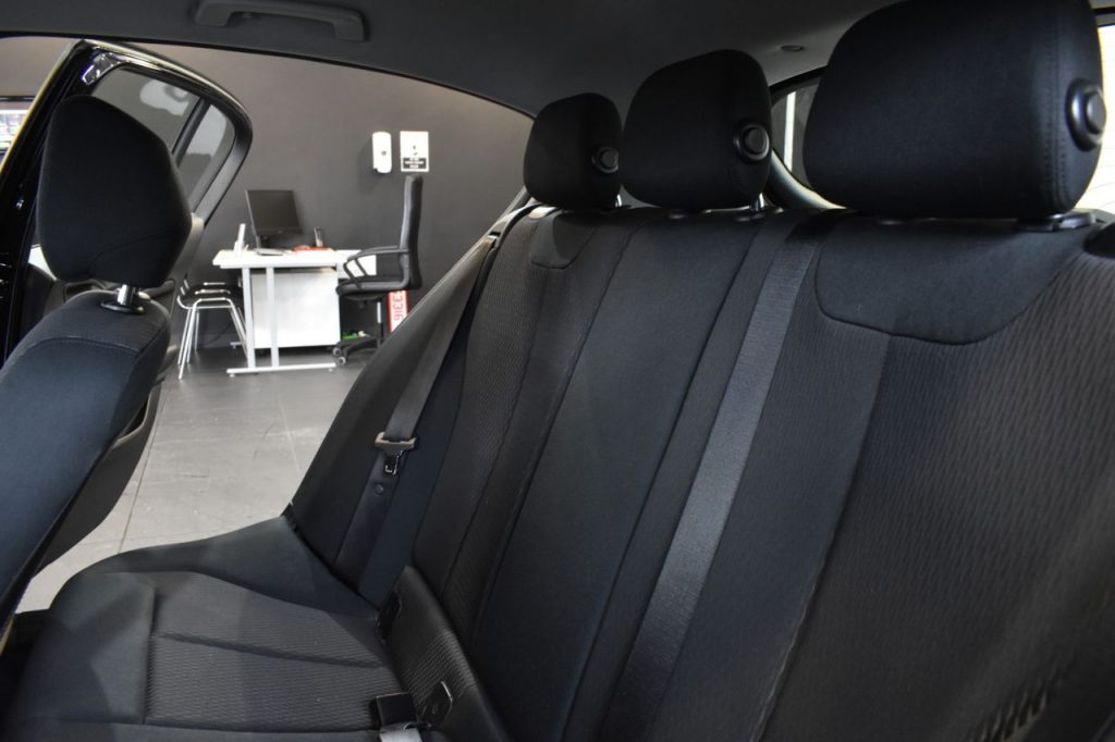 Used_2019_BLACK_BMW_1-SERIES_1