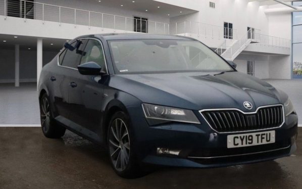 Used 2019 BLUE SKODA SUPERB Hatchback 2.0 LAURIN AND KLEMENT TDI DSG 5d AUTO 148 BHP (reg. 2019-07-02) for sale in Stockport