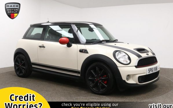 Used 2011 WHITE MINI HATCH COOPER Hatchback 1.6 COOPER S 3d 184 BHP (reg. 2011-09-23) for sale in Manchester