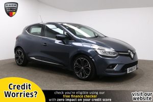 Used 2016 GREY RENAULT CLIO Hatchback 0.9 DYNAMIQUE S NAV TCE 5d 89 BHP (reg. 2016-12-17) for sale in Manchester