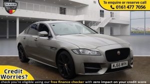Used 2016 SILVER JAGUAR XF Saloon 2.0 R-SPORT 4d AUTO 177 BHP (reg. 2016-10-26) for sale in Stockport
