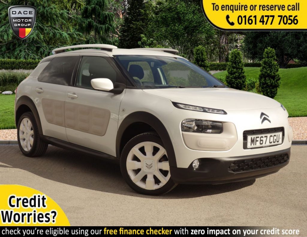 Used 2017 WHITE CITROEN C4 CACTUS Hatchback 1.6 PURETECH W S/S 5d 109 BHP (reg. 2017-09-21) for sale in Stockport