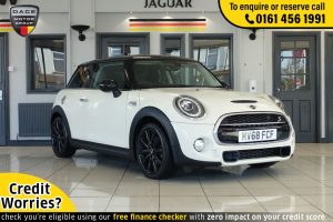 Used 2018 WHITE MINI HATCH COOPER Hatchback 2.0 COOPER S 3d AUTO 190 BHP (reg. 2018-11-28) for sale in Wilmslow