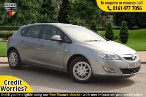 Used 2010 SILVER VAUXHALL ASTRA Hatchback 1.6 EXCLUSIV 5d 113 BHP (reg. 2010-01-22) for sale in Stockport
