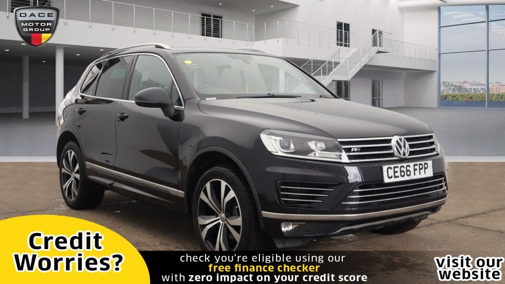 Used 2016 BLACK VOLKSWAGEN TOUAREG SUV 3.0 V6 R-LINE TDI BLUEMOTION TECHNOLOGY 5d AUTO 259 BHP (reg. 2016-09-01) for sale in Manchester