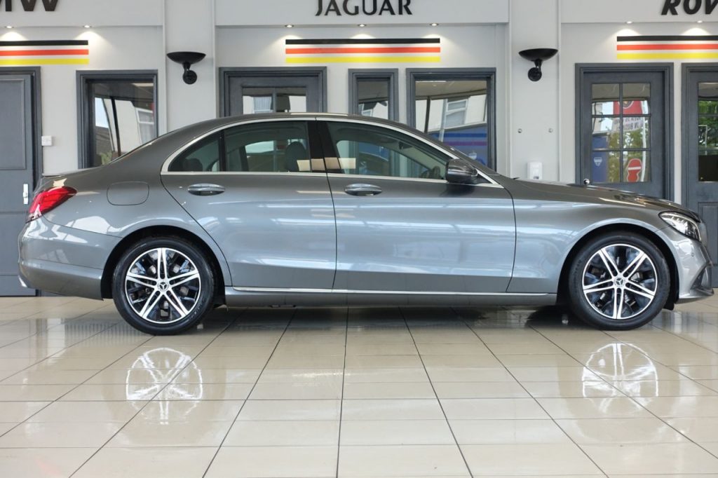 Used_2019_GREY_MERCEDES-BENZ_C-CLASS_1
