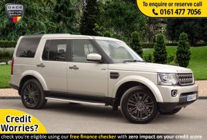 Used 2016 GOLD LAND ROVER DISCOVERY Estate 3.0 SDV6 GRAPHITE 5d 255 BHP (reg. 2016-09-29) for sale in Stockport