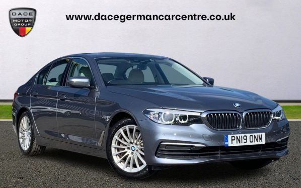 Used 2019 BLUE BMW 5 SERIES Saloon 2.0 530E SE 4DR AUTO 249 BHP (reg. 2019-03-04) for sale in Altrincham