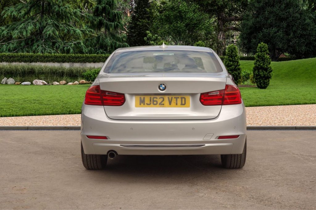 Used_2012_SILVER_BMW_3-SERIES_2