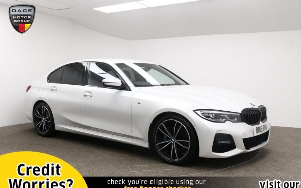 Used 2019 WHITE BMW 3 SERIES Saloon 2.0 320I M SPORT 4d AUTO 181 BHP (reg. 2019-07-30) for sale in Manchester