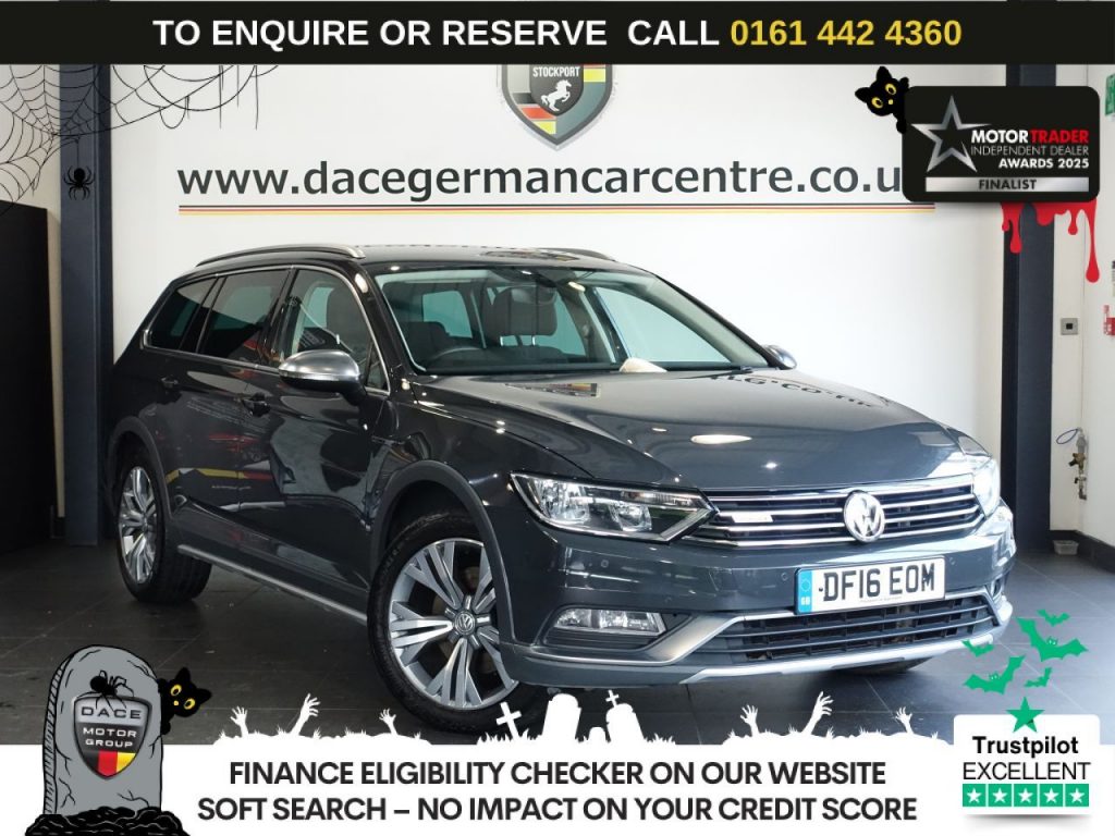 Used 2016 GREY VOLKSWAGEN PASSAT Estate 2.0 TDI BlueMotion Tech Alltrack Estate 5dr Diesel DSG 4Motion Euro 6 (s/s) (190 ps) (reg. 2016-05-23) for sale in Altrincham