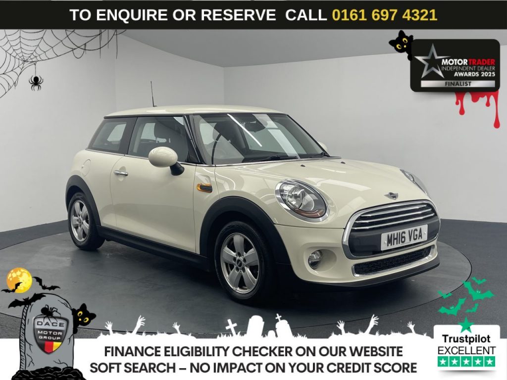 Used 2016 WHITE MINI HATCH Hatchback 1.2 One Hatchback 3dr Petrol Manual Euro 6 (s/s) (102 ps) (reg. 2016-07-29) for sale in Manchester