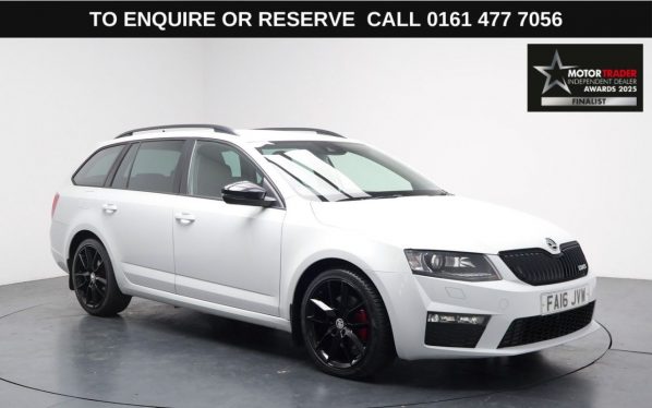 Used 2016 WHITE SKODA OCTAVIA Estate 2.0 TDI vRS Estate 5dr Diesel DSG 4WD Euro 6 (s/s) (184 ps) (reg. 2016-07-20) for sale in Stockport