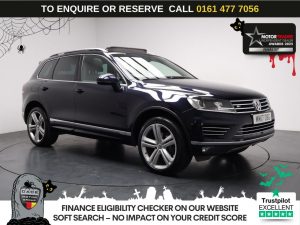 Used 2017 BLUE VOLKSWAGEN TOUAREG SUV 3.0 TDI V6 BlueMotion Tech R-Line Plus SUV 5dr Diesel Tiptronic 4WD Euro 6 (s/s) (262 ps) (reg. 2017-07-27) for sale in Stockport