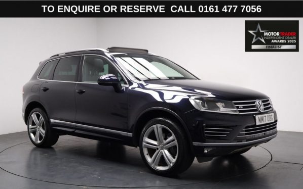 Used 2017 BLUE VOLKSWAGEN TOUAREG SUV 3.0 TDI V6 BlueMotion Tech R-Line Plus SUV 5dr Diesel Tiptronic 4WD Euro 6 (s/s) (262 ps) (reg. 2017-07-27) for sale in Stockport